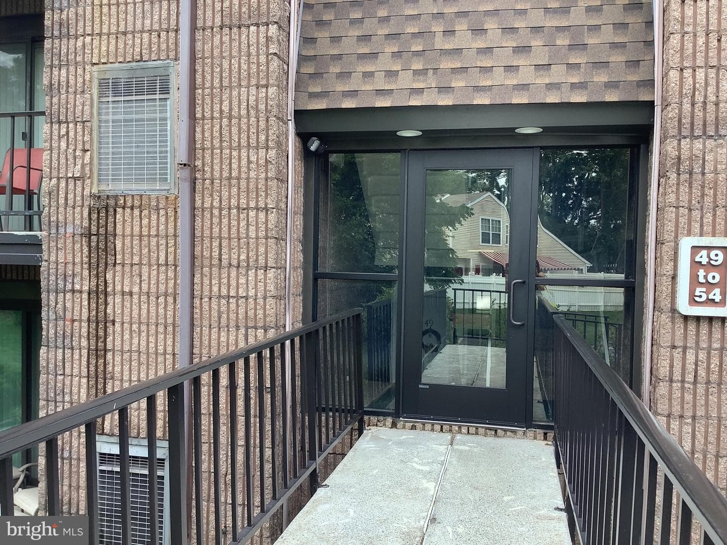 52 Oakridge Drive photo 4