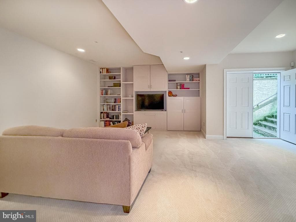 2212 Corson Lane photo 42