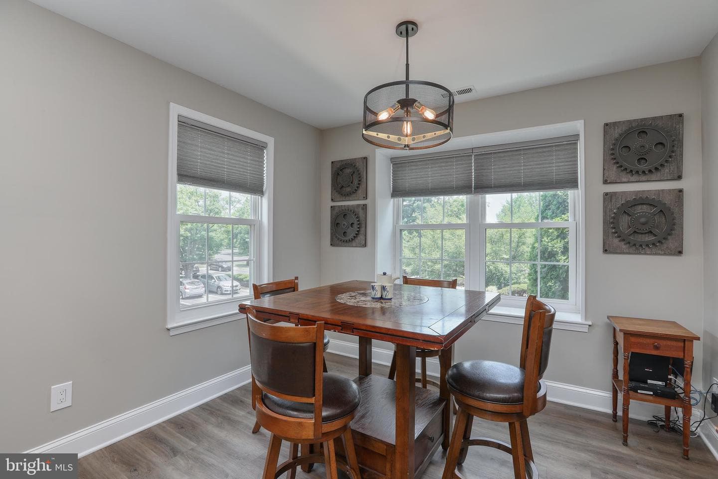 1790 Bayley Lane photo 4