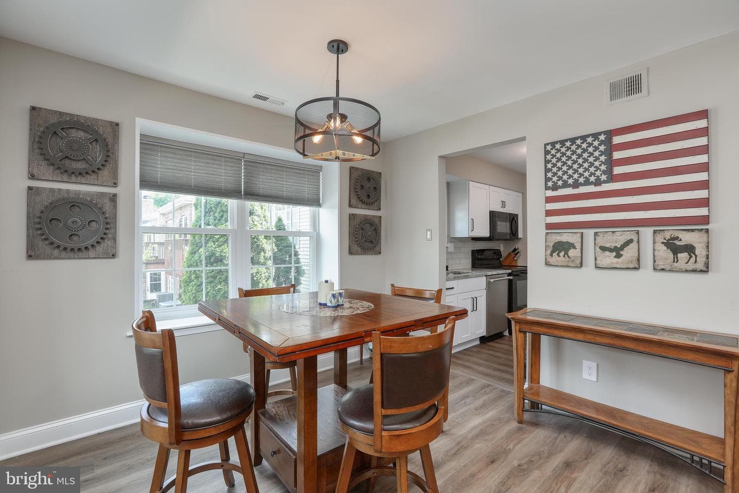1790 Bayley Lane photo 9