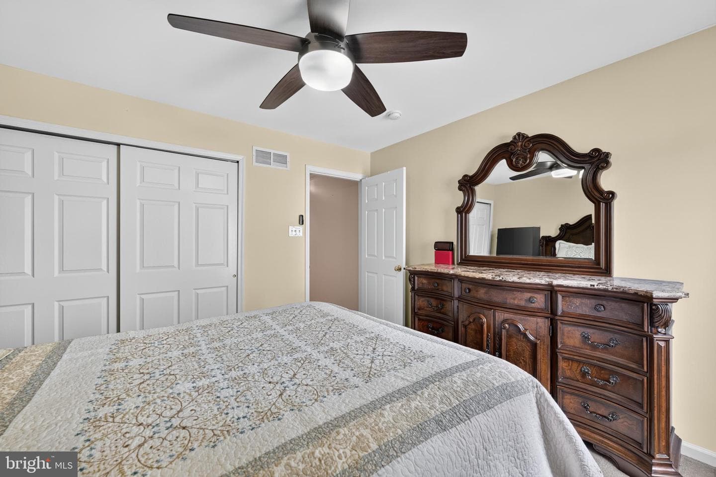 16 Amesbury Road photo 28