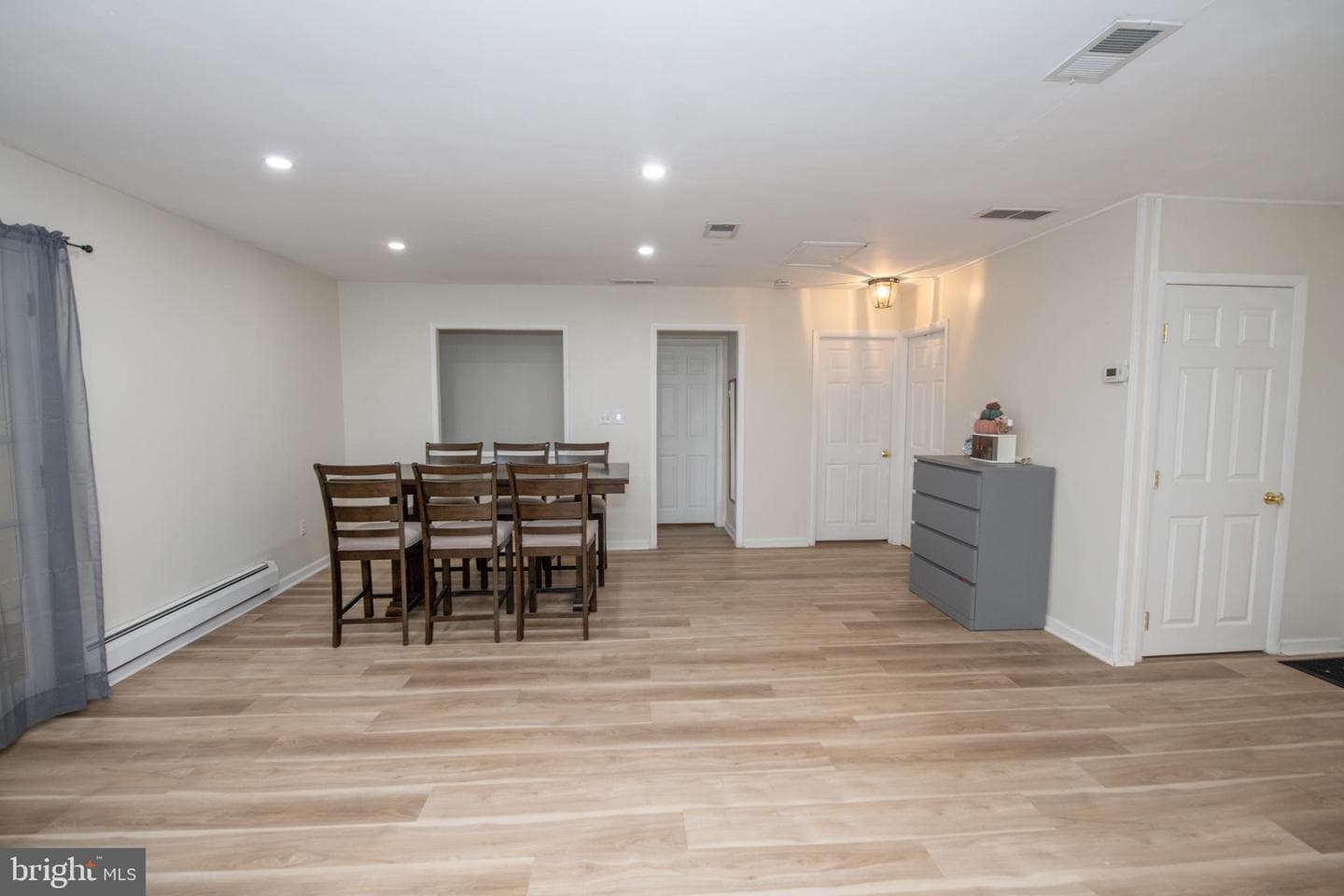 51 Serpentine Lane photo 13
