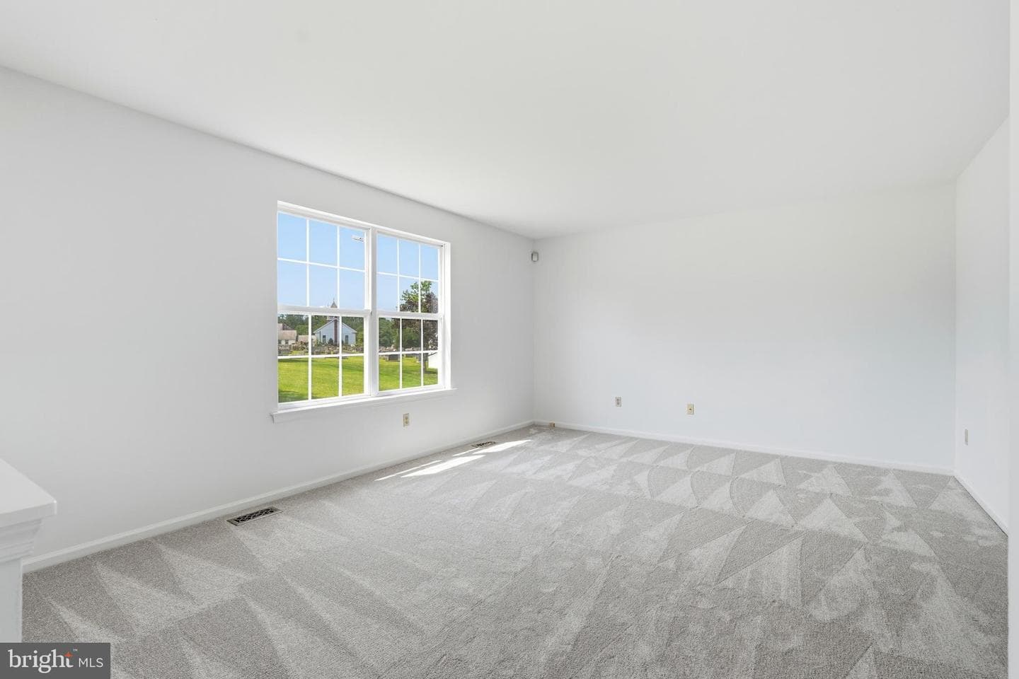 218 Strassburger Road photo 11