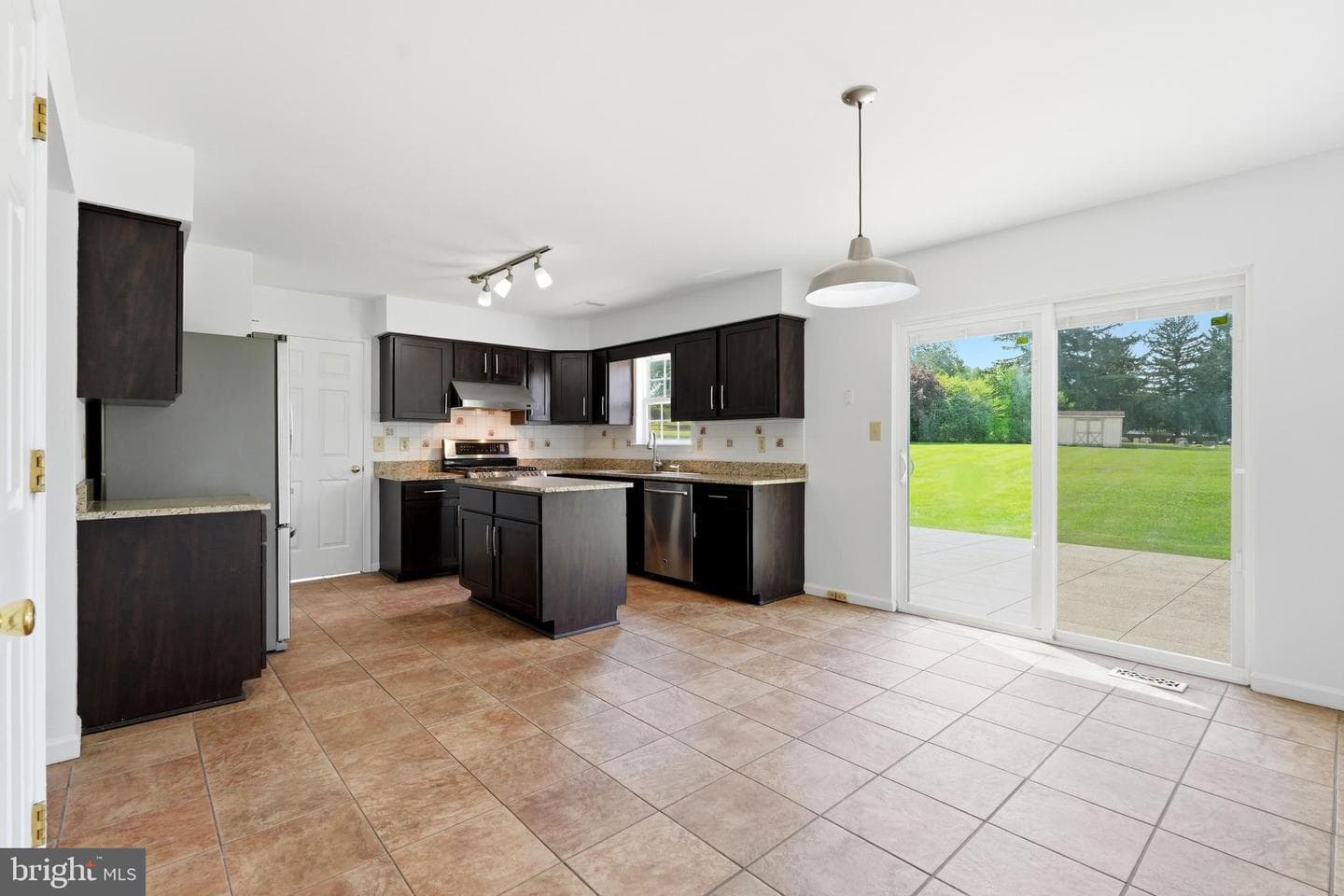 218 Strassburger Road photo 3