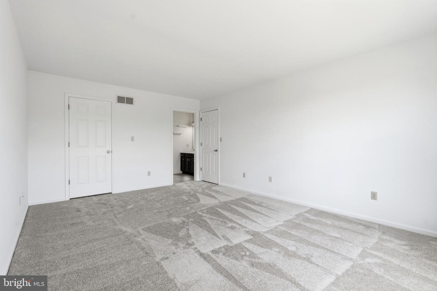 218 Strassburger Road photo 7