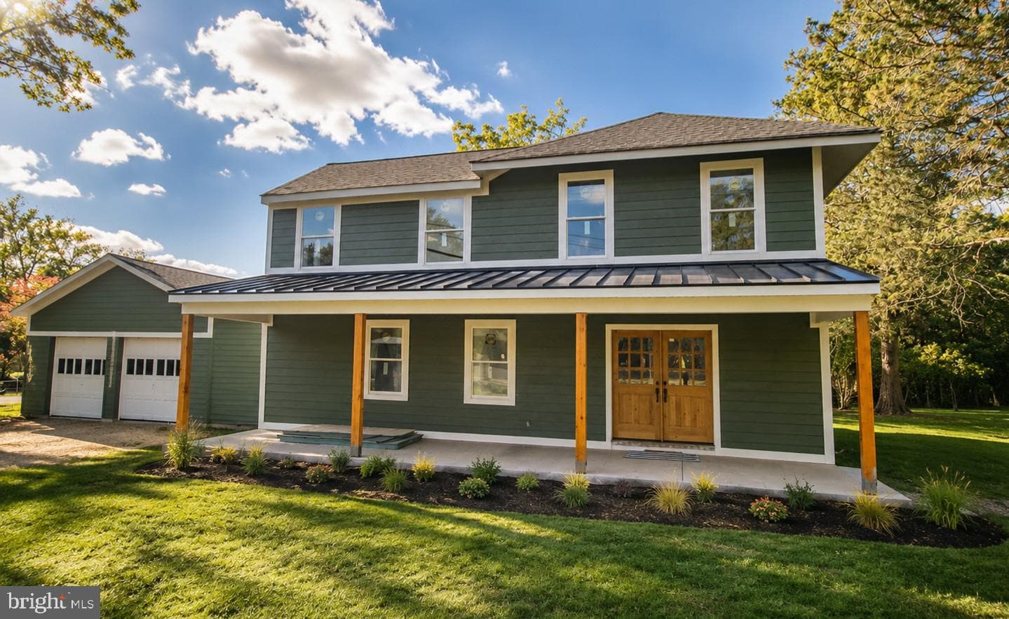 1095 Washington Avenue, Newtown