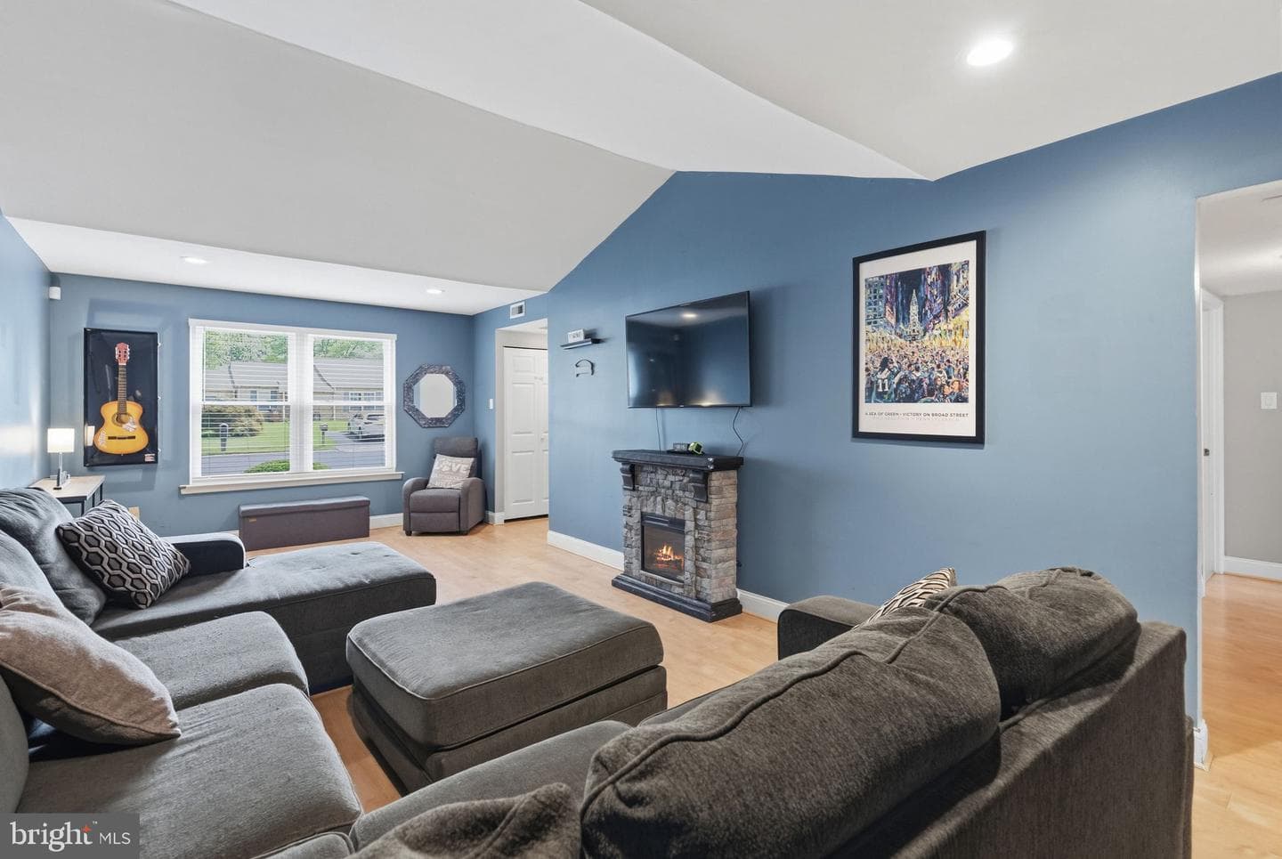 2940 Quincy Turn photo 10