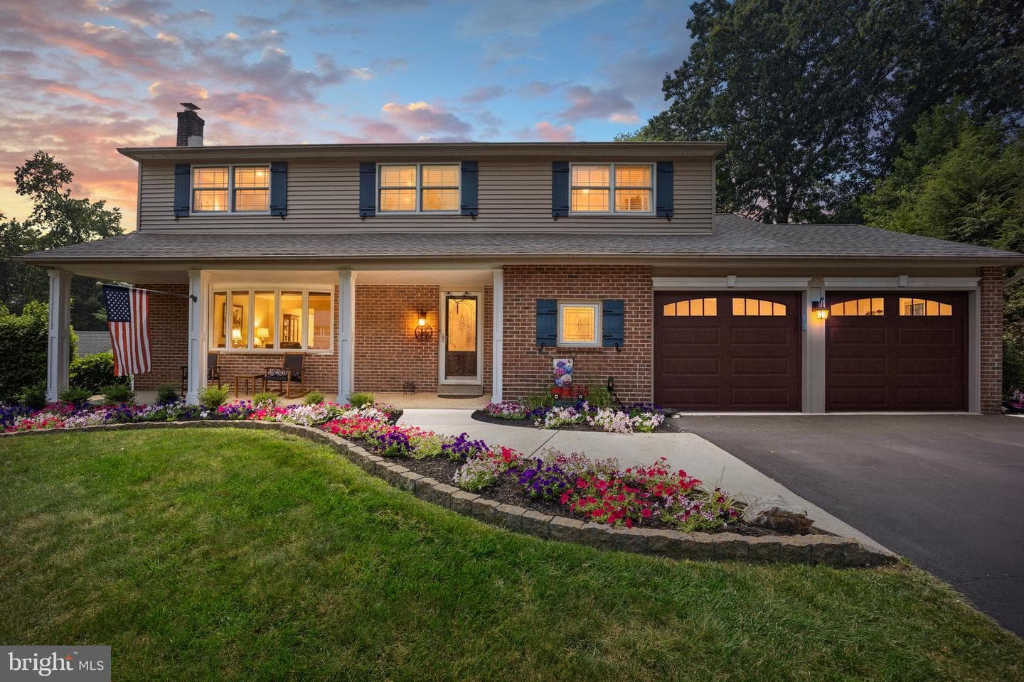 895 Sycamore Drive, Southampton