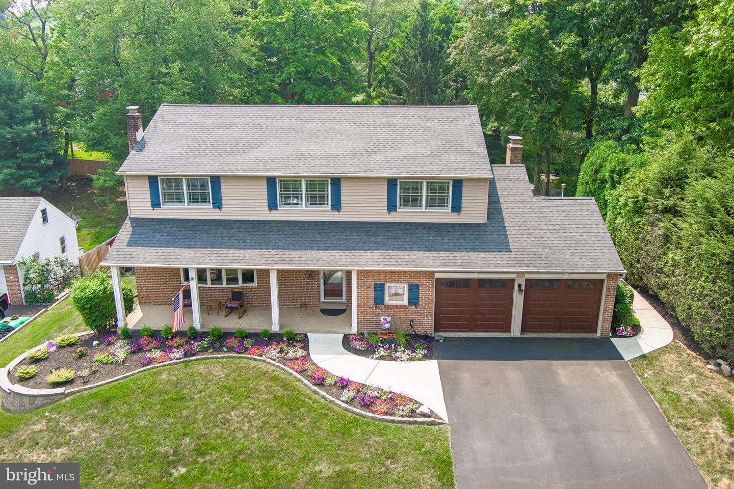 895 Sycamore Drive photo 5
