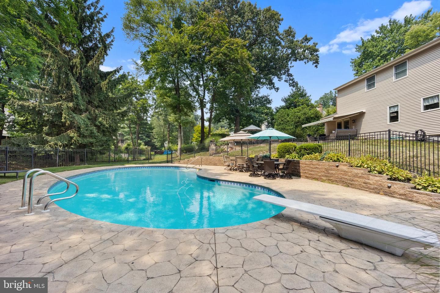 895 Sycamore Drive photo 56