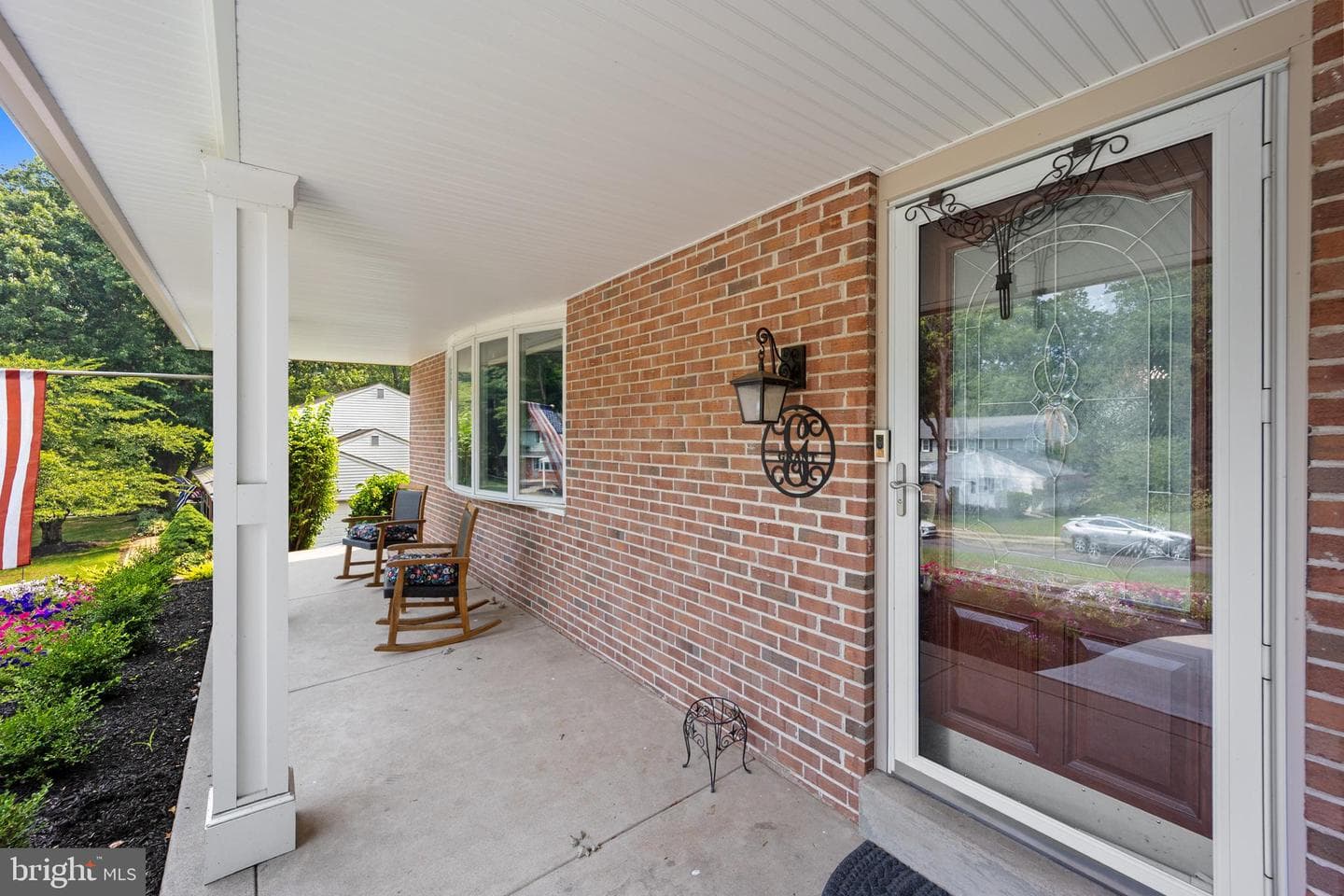 895 Sycamore Drive photo 6
