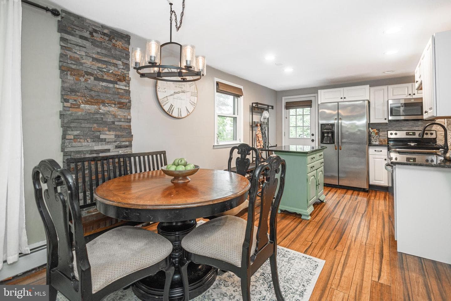 202 Shewell Avenue photo 8