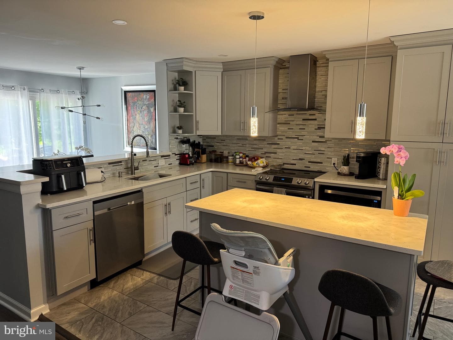 574 S Mount Vernon Circle, Bensalem