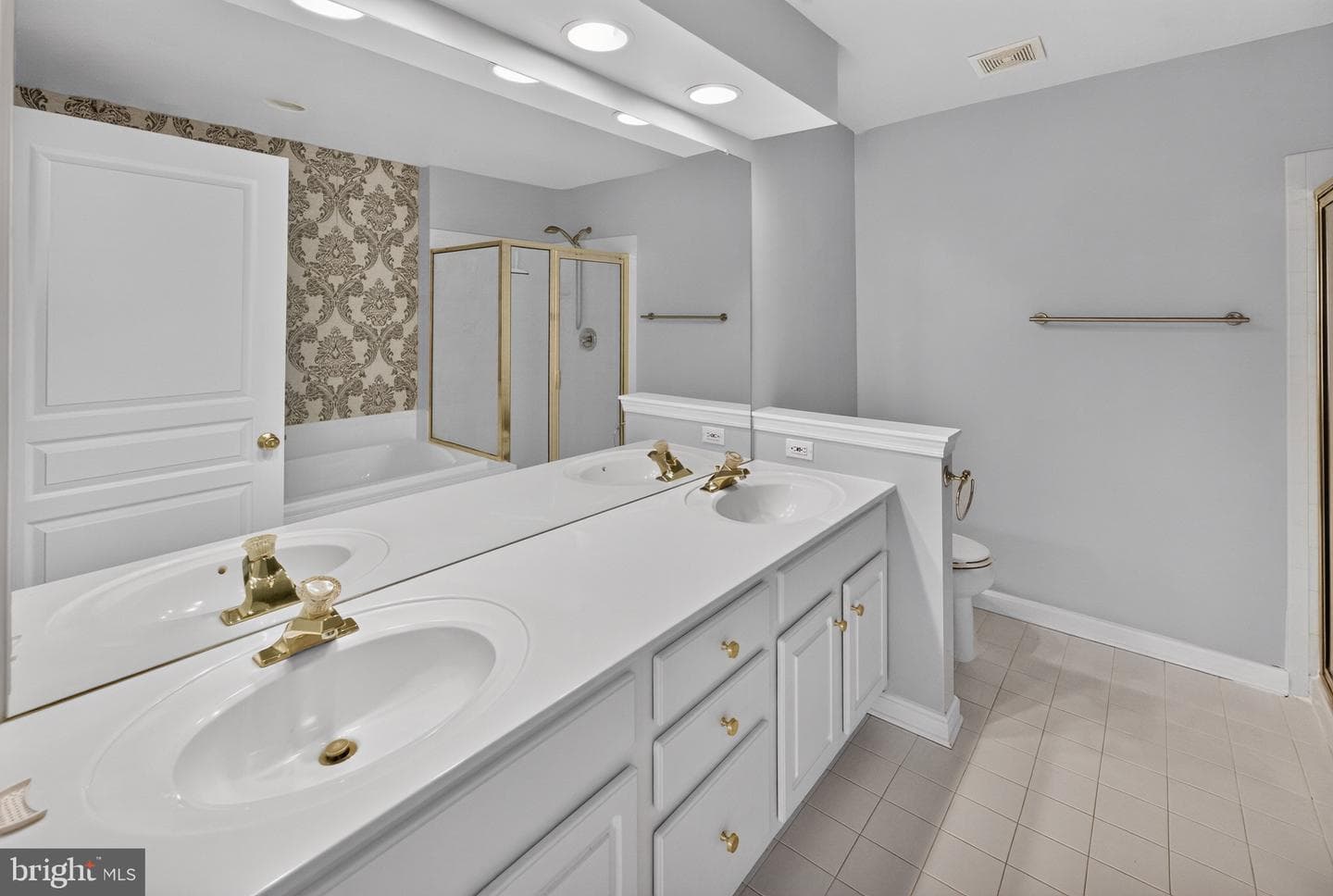 32 Charter Oak Court photo 20