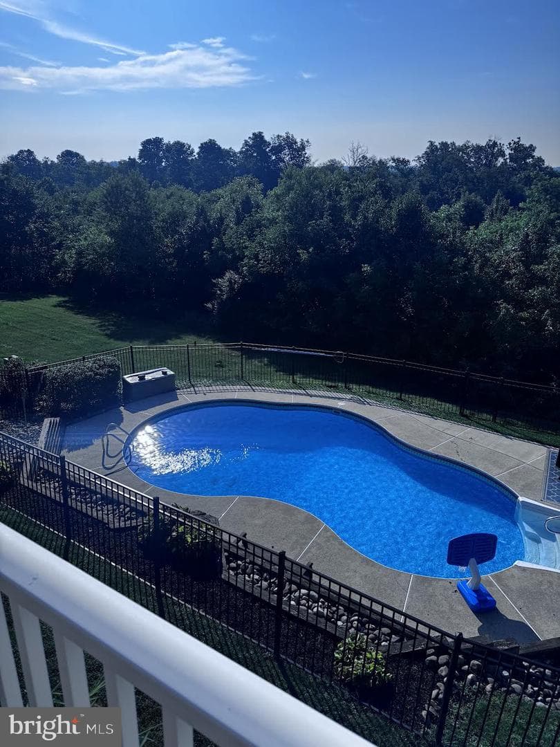 407 Winding Lane photo 5