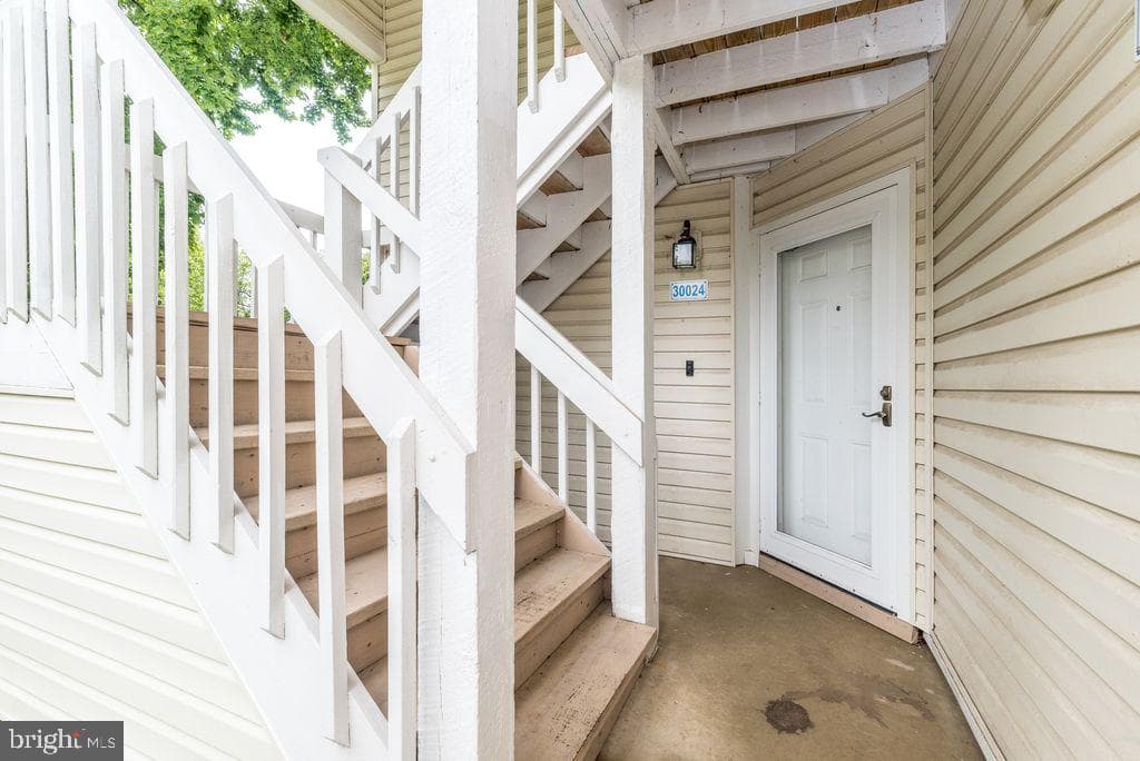 30024 Beacon Hill Drive photo 3
