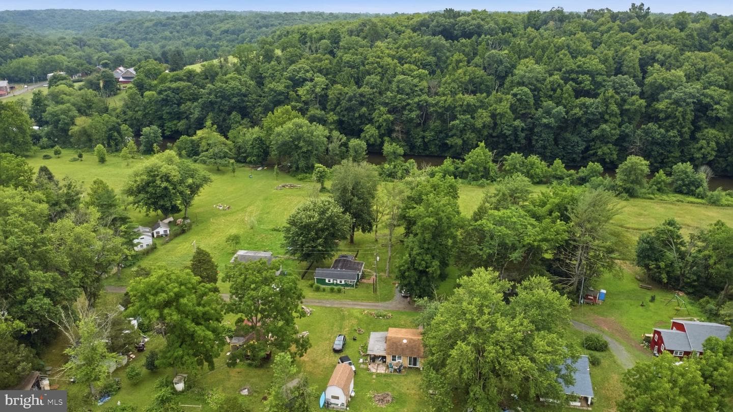 563 E Dark Hollow Road #170 Shawn Ln photo 5