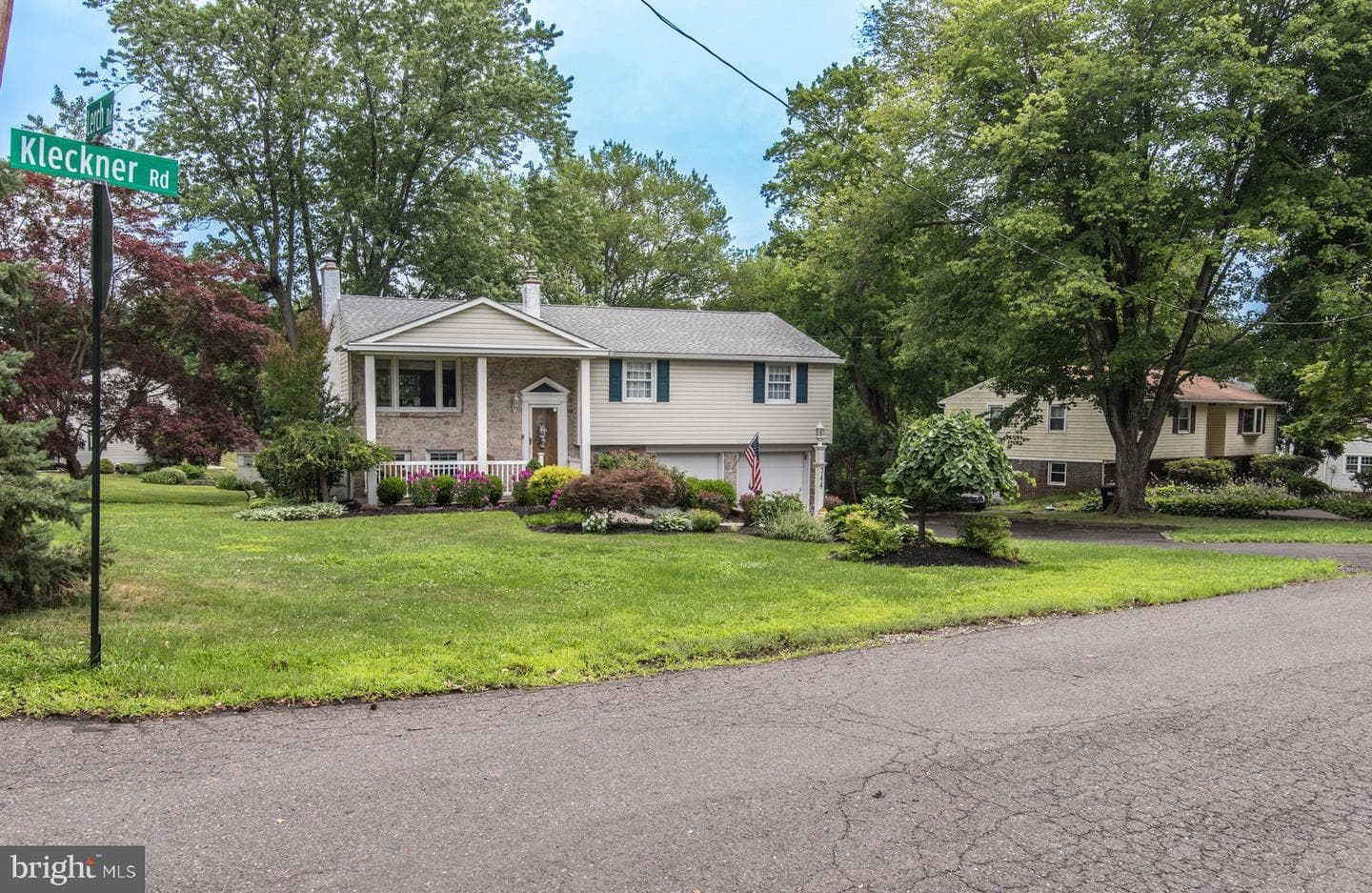 744 Kleckner Road photo 1