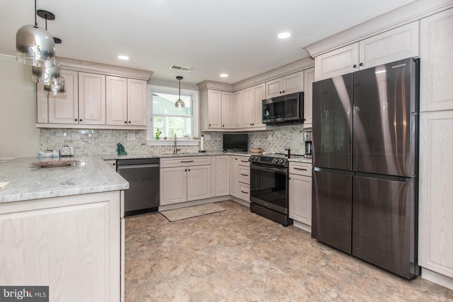 744 Kleckner Road photo 13