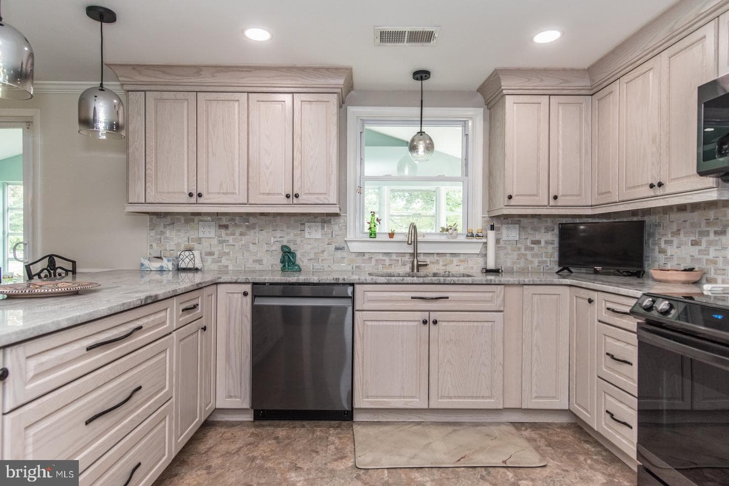 744 Kleckner Road photo 14