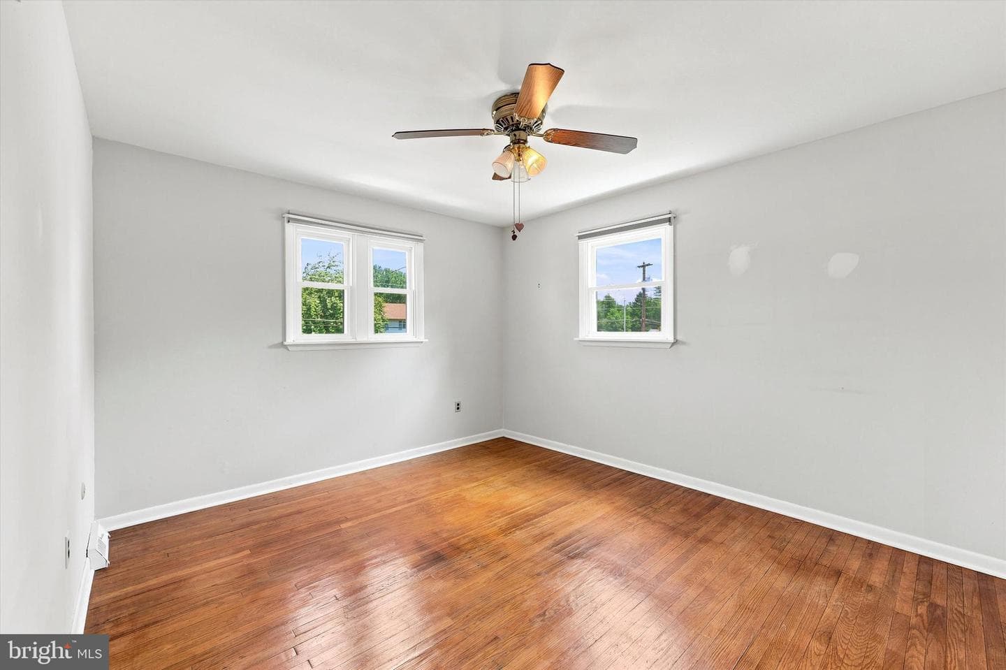726 Violet Road photo 8