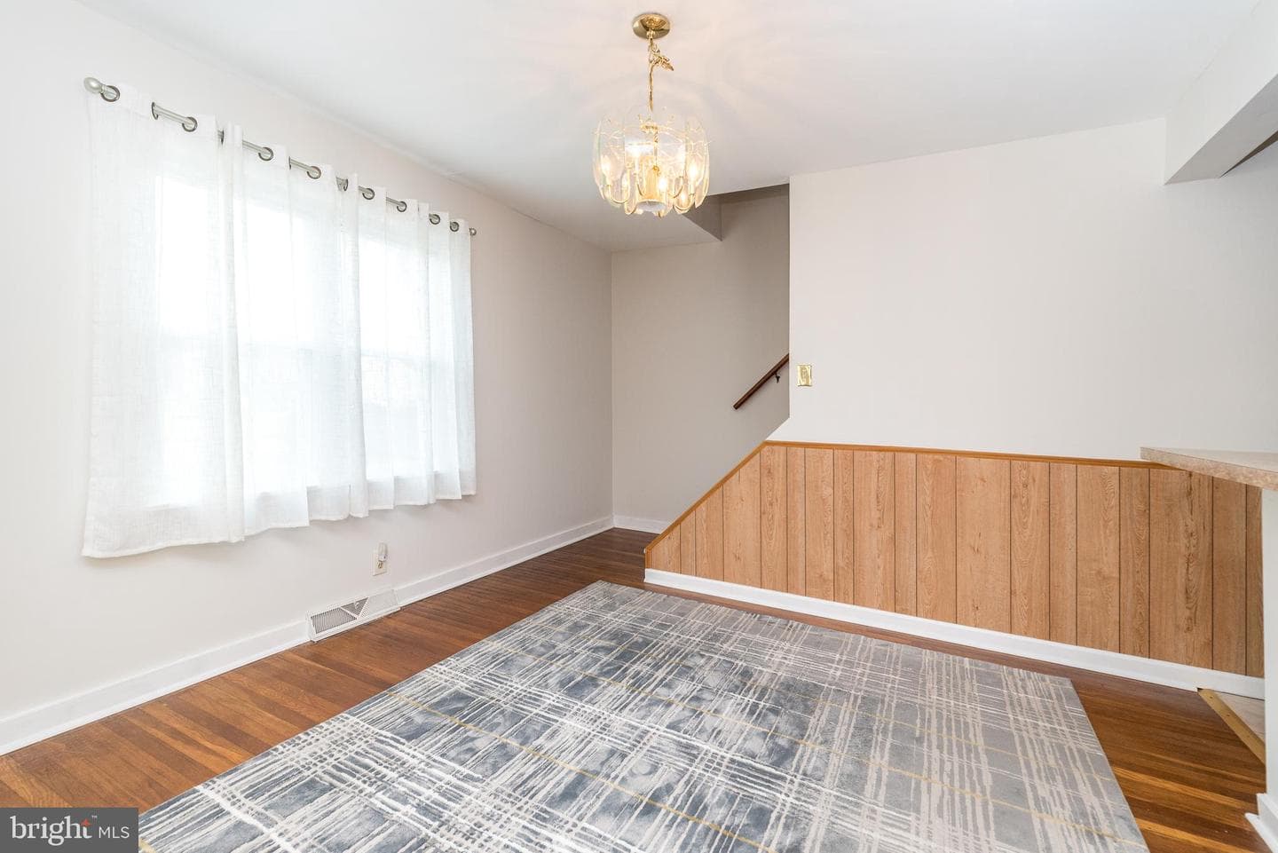 480 Nemoral Street photo 13