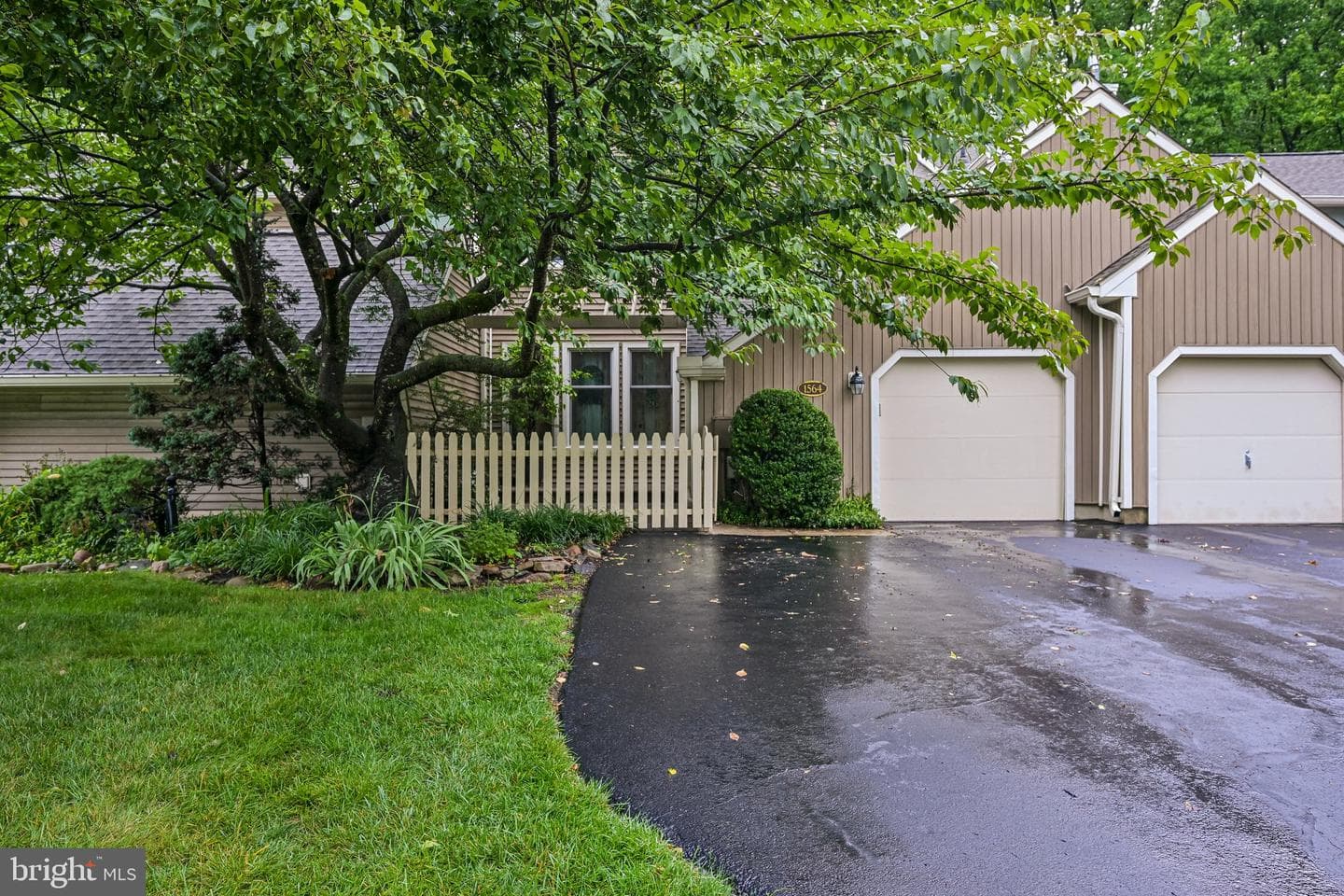 1564 Applewood Circle, Yardley