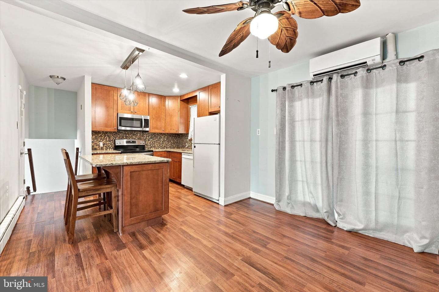 1229 Cornwells Avenue photo 4