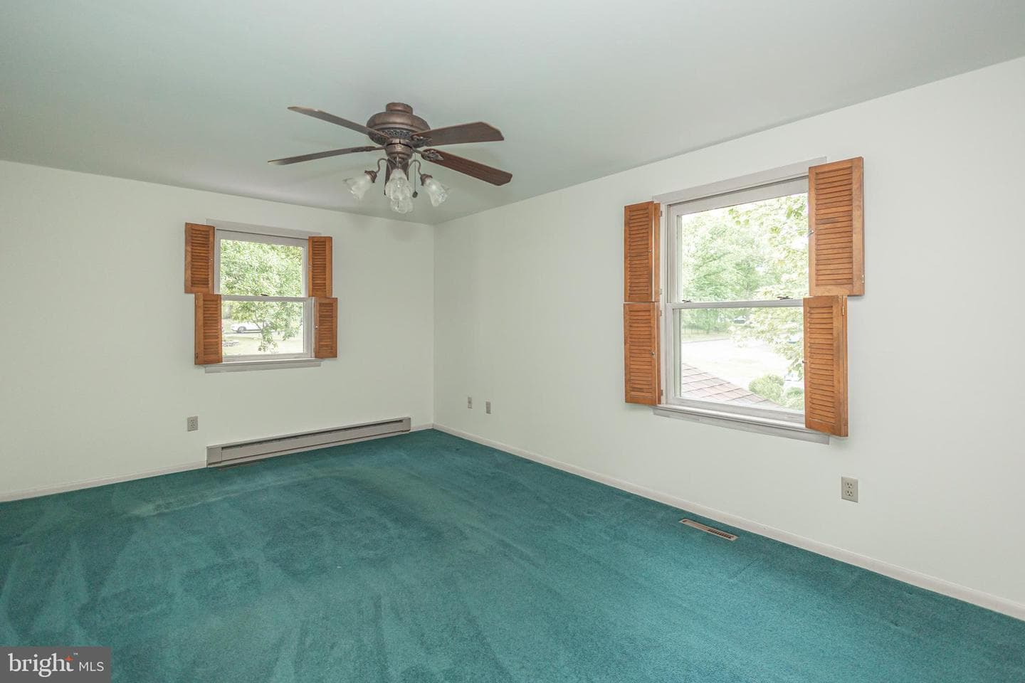 327 Thistle Lane photo 32