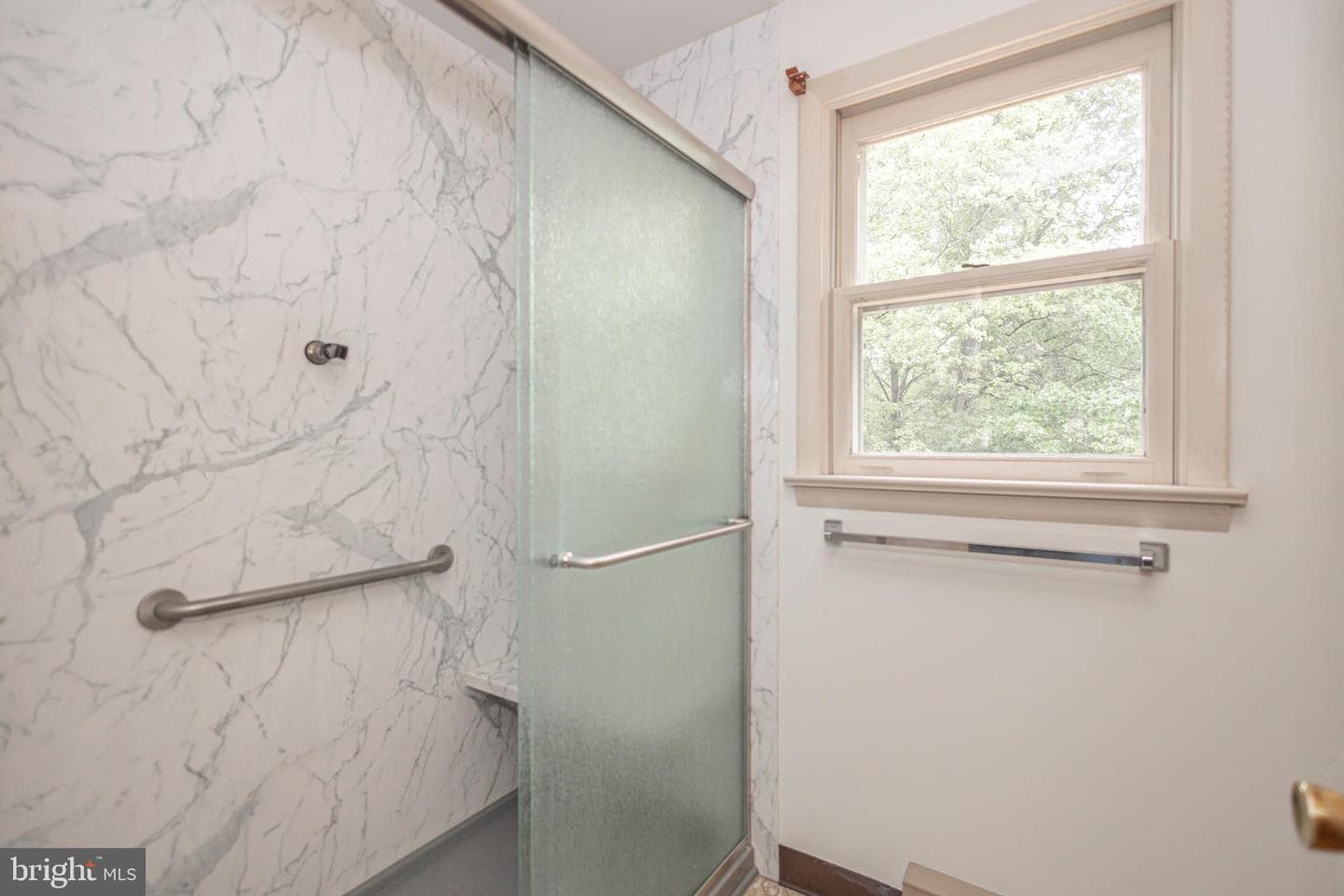 327 Thistle Lane photo 35