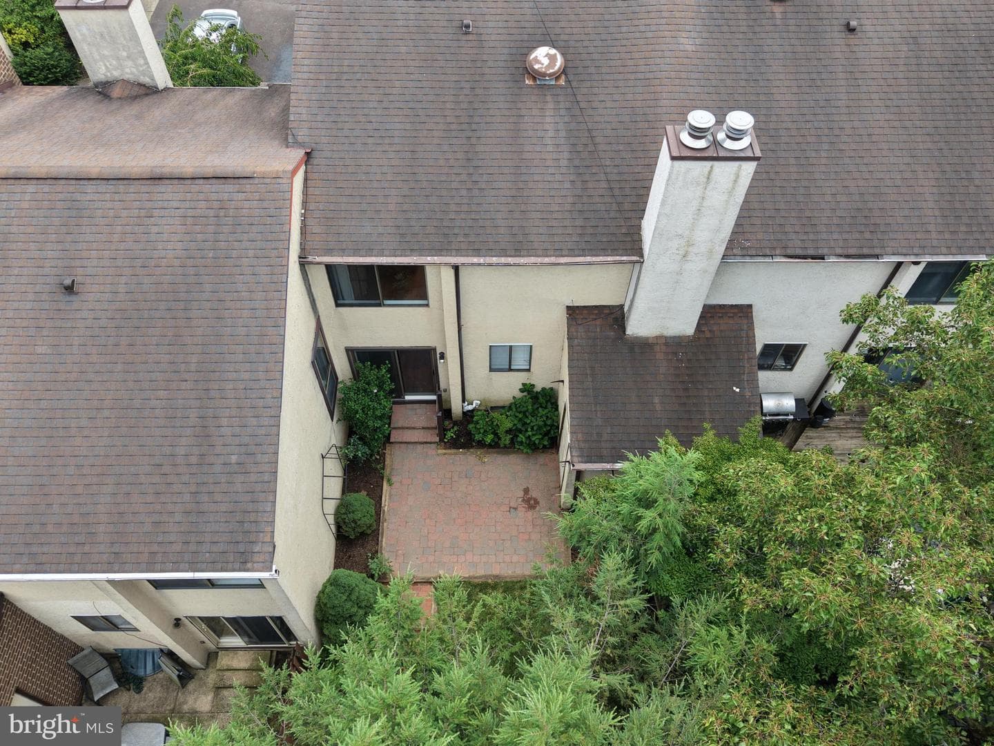 88 Palace Court photo 43