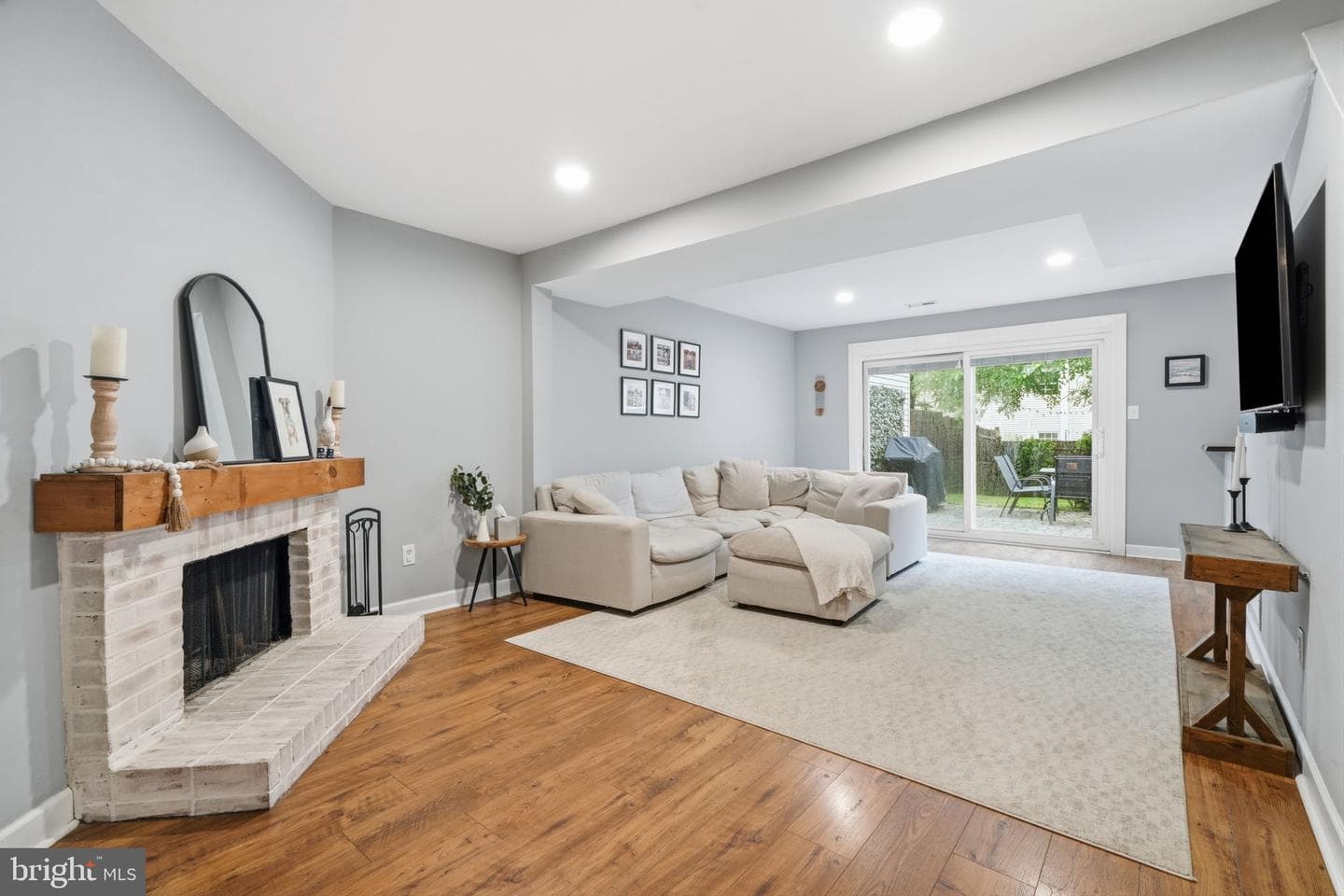 83 Andover Drive photo 4