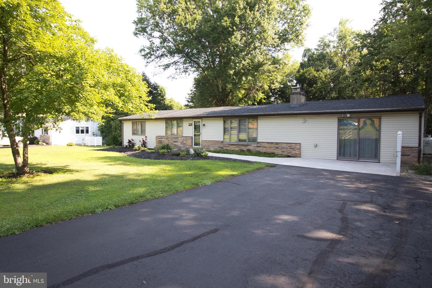 1005 Callowhill Road photo 2