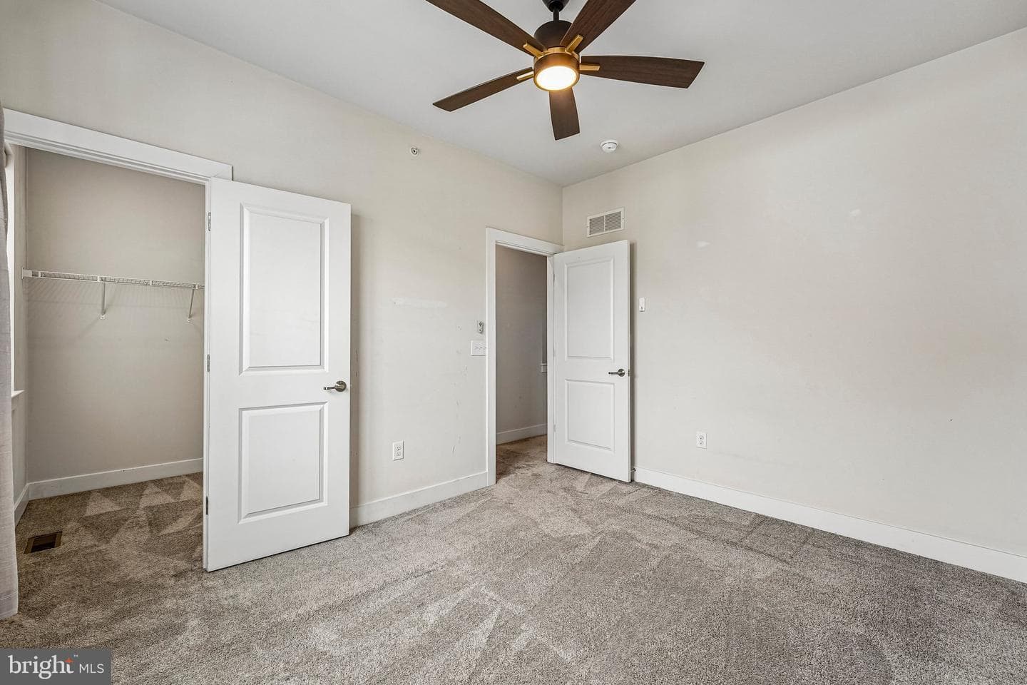 98 King Street photo 20