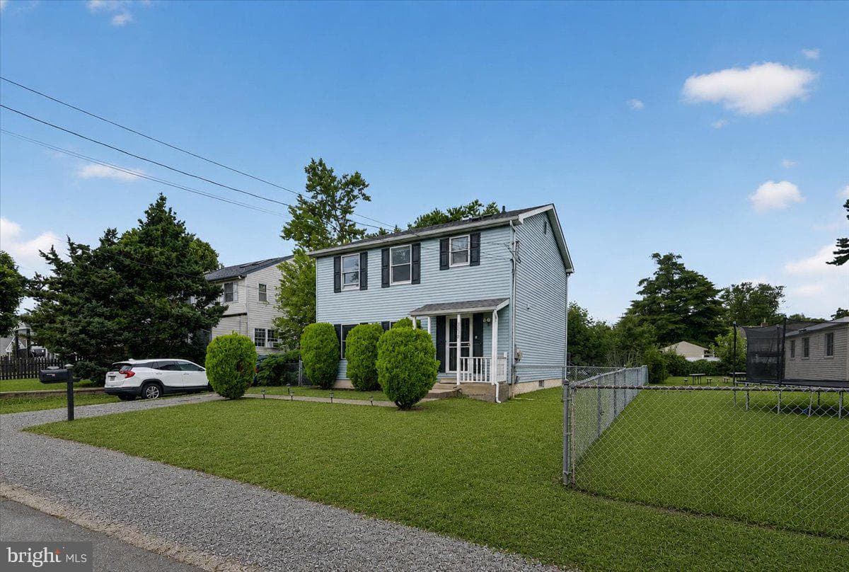 2836 Marion Avenue photo 3