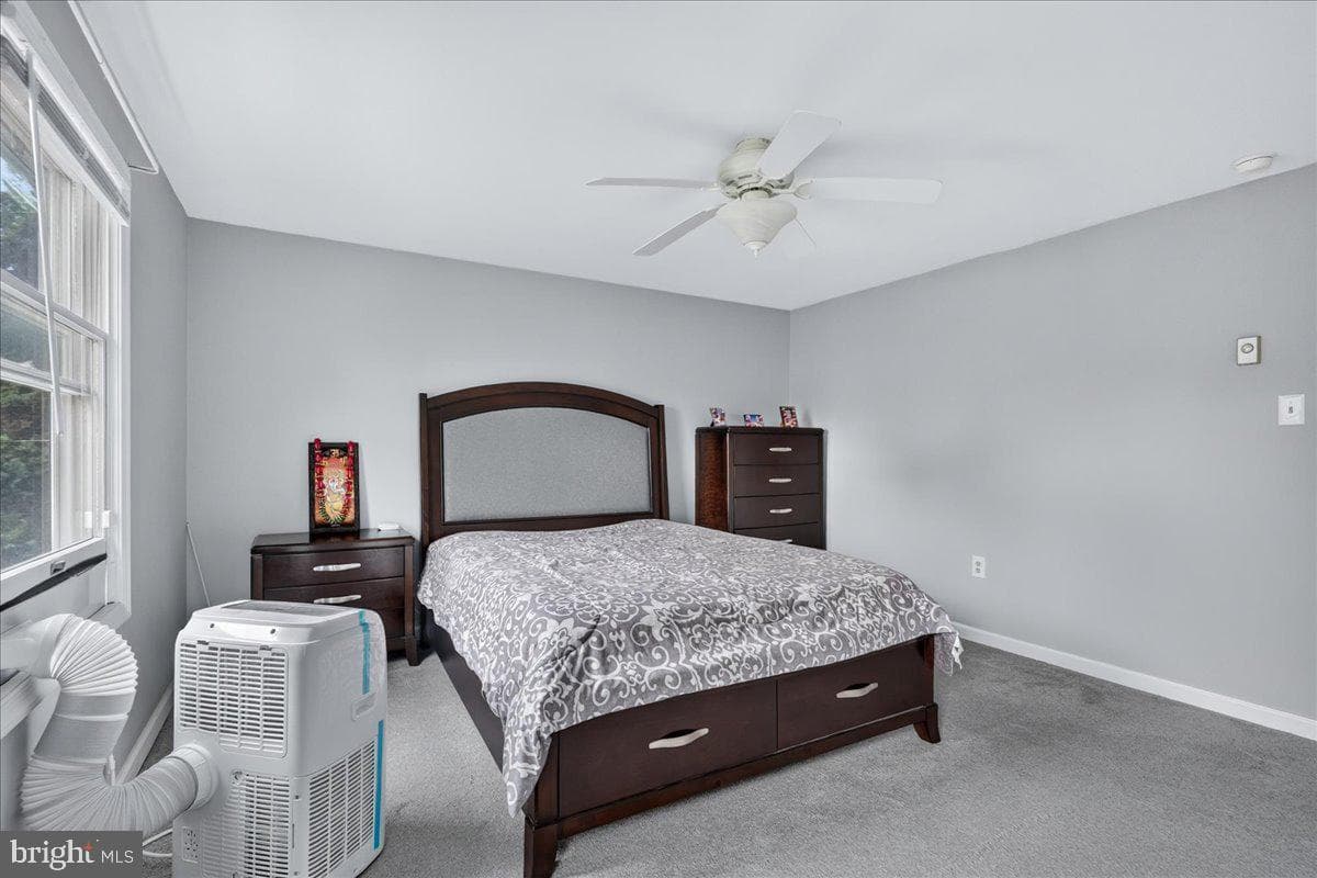 2836 Marion Avenue photo 31
