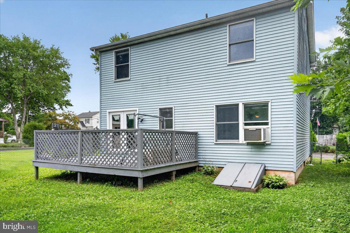 2836 Marion Avenue photo 47