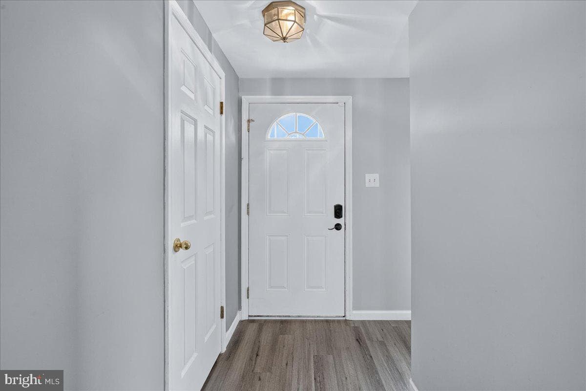 2836 Marion Avenue photo 8