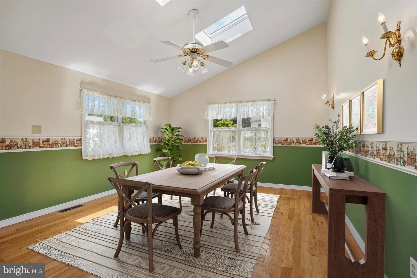 52 Castlewood Drive photo 11