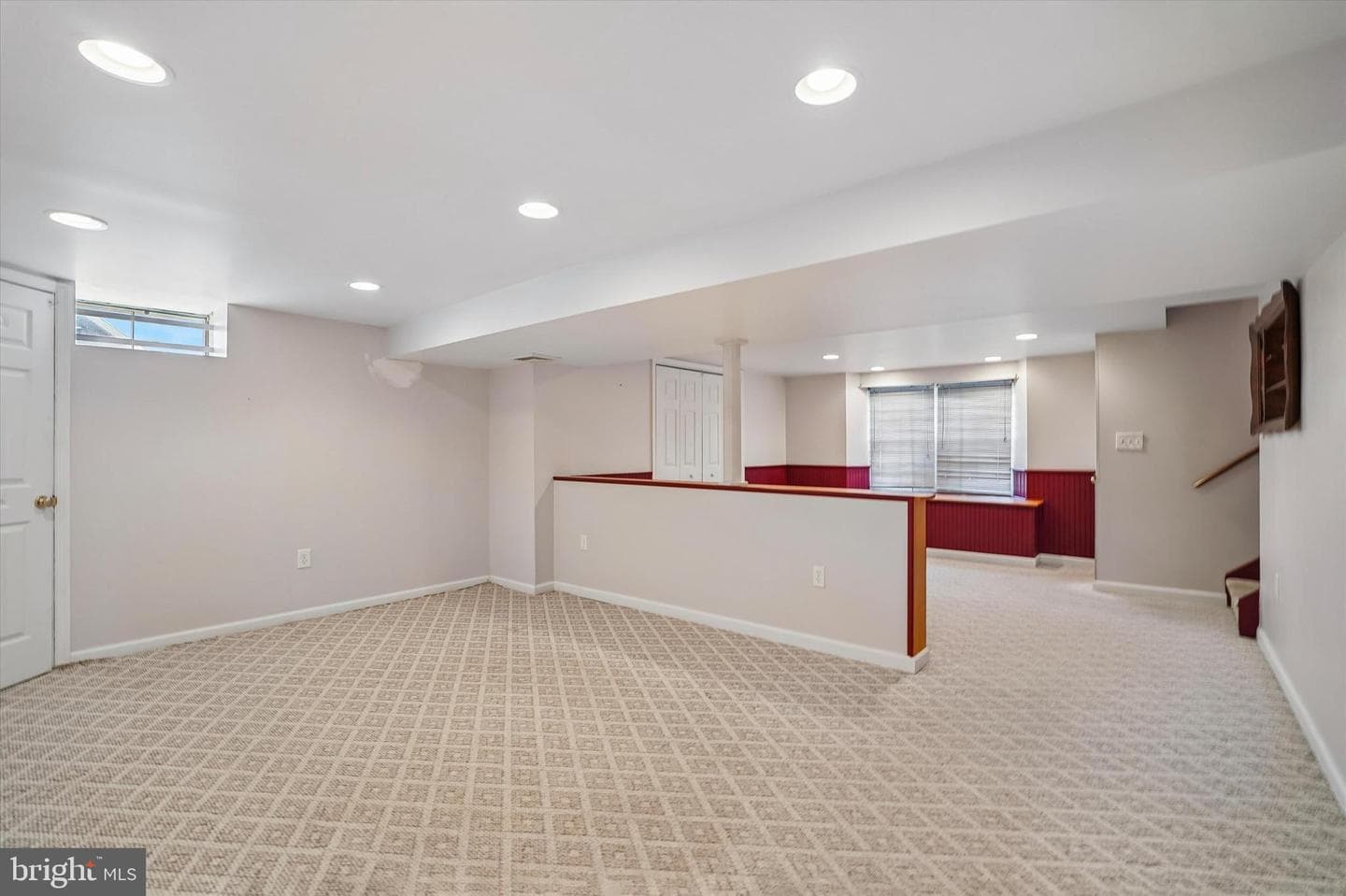 52 Castlewood Drive photo 28