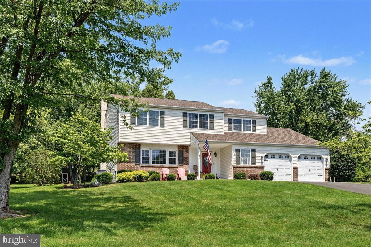 9 Brookdale Drive photo 1