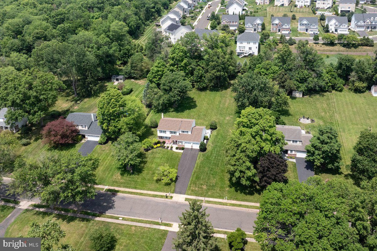 9 Brookdale Drive photo 29
