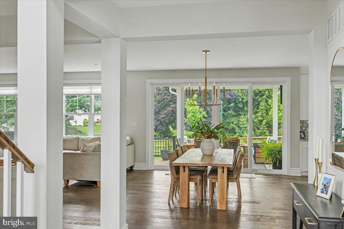 9 Foxtail Lane photo 11