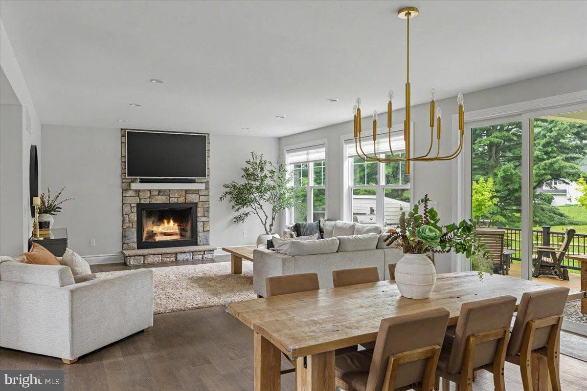9 Foxtail Lane photo 13