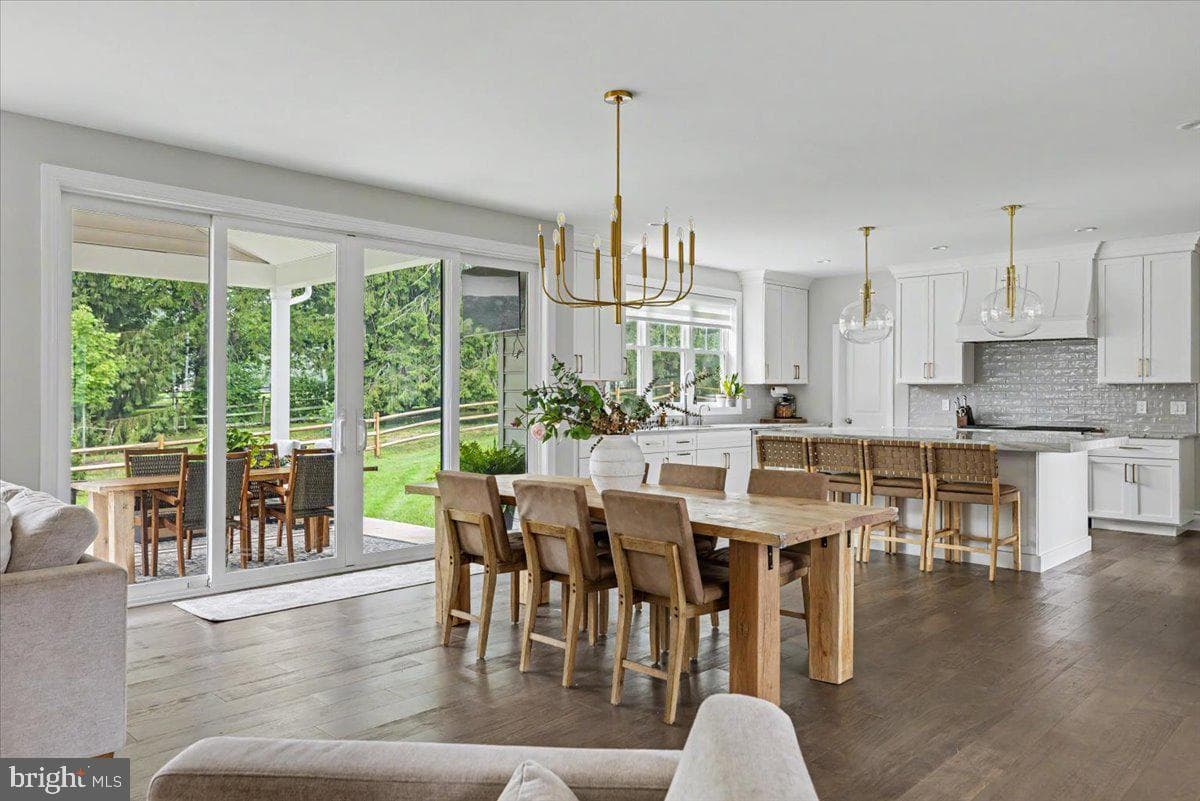 9 Foxtail Lane photo 15