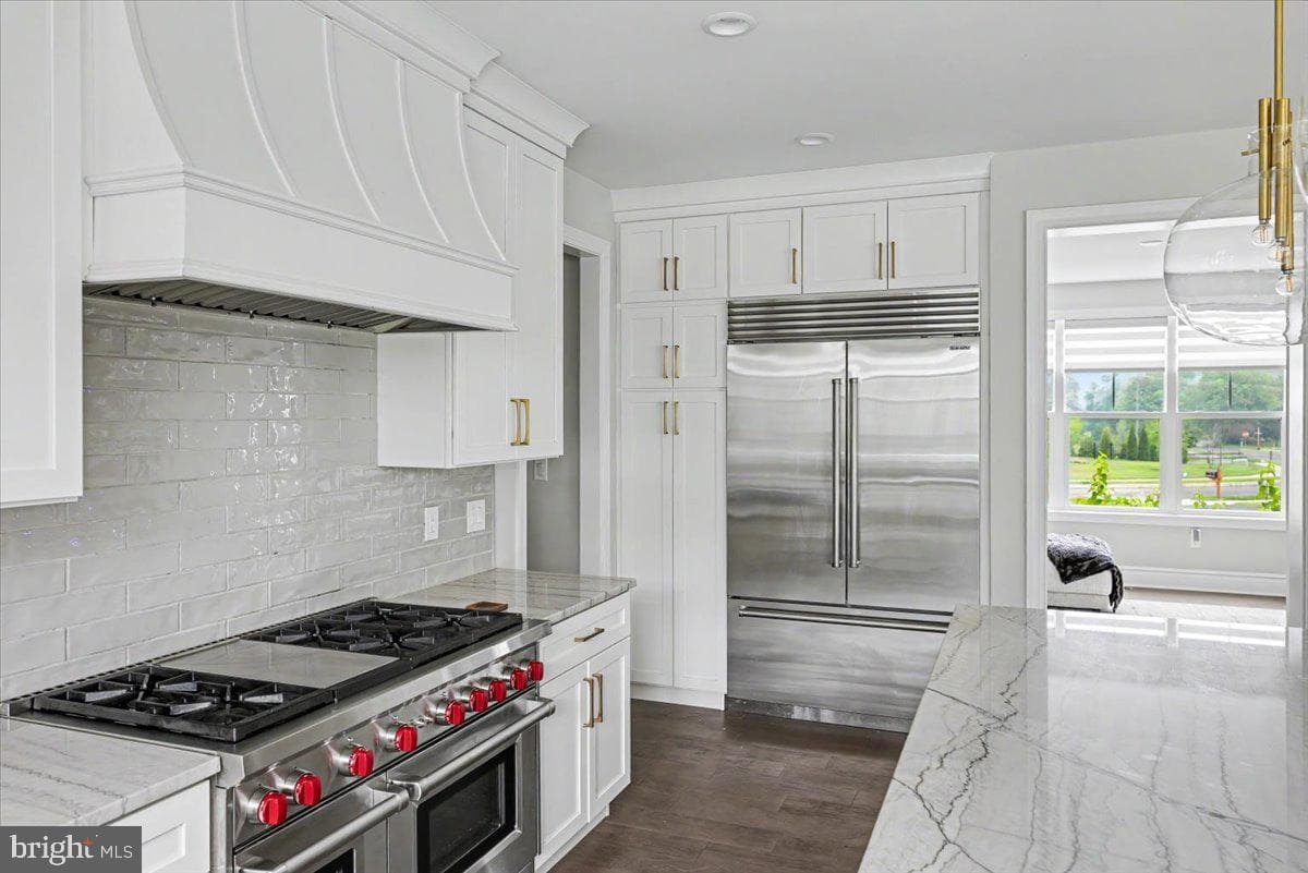 9 Foxtail Lane photo 24
