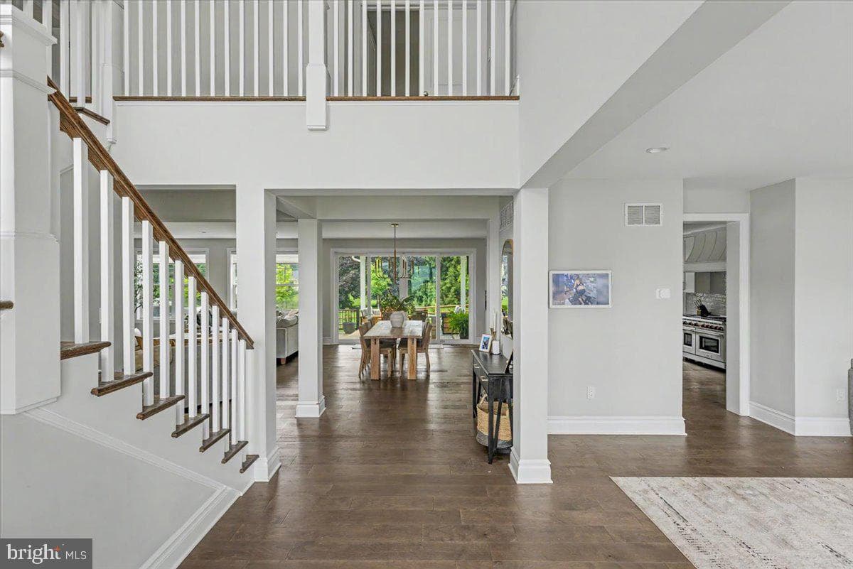 9 Foxtail Lane photo 3