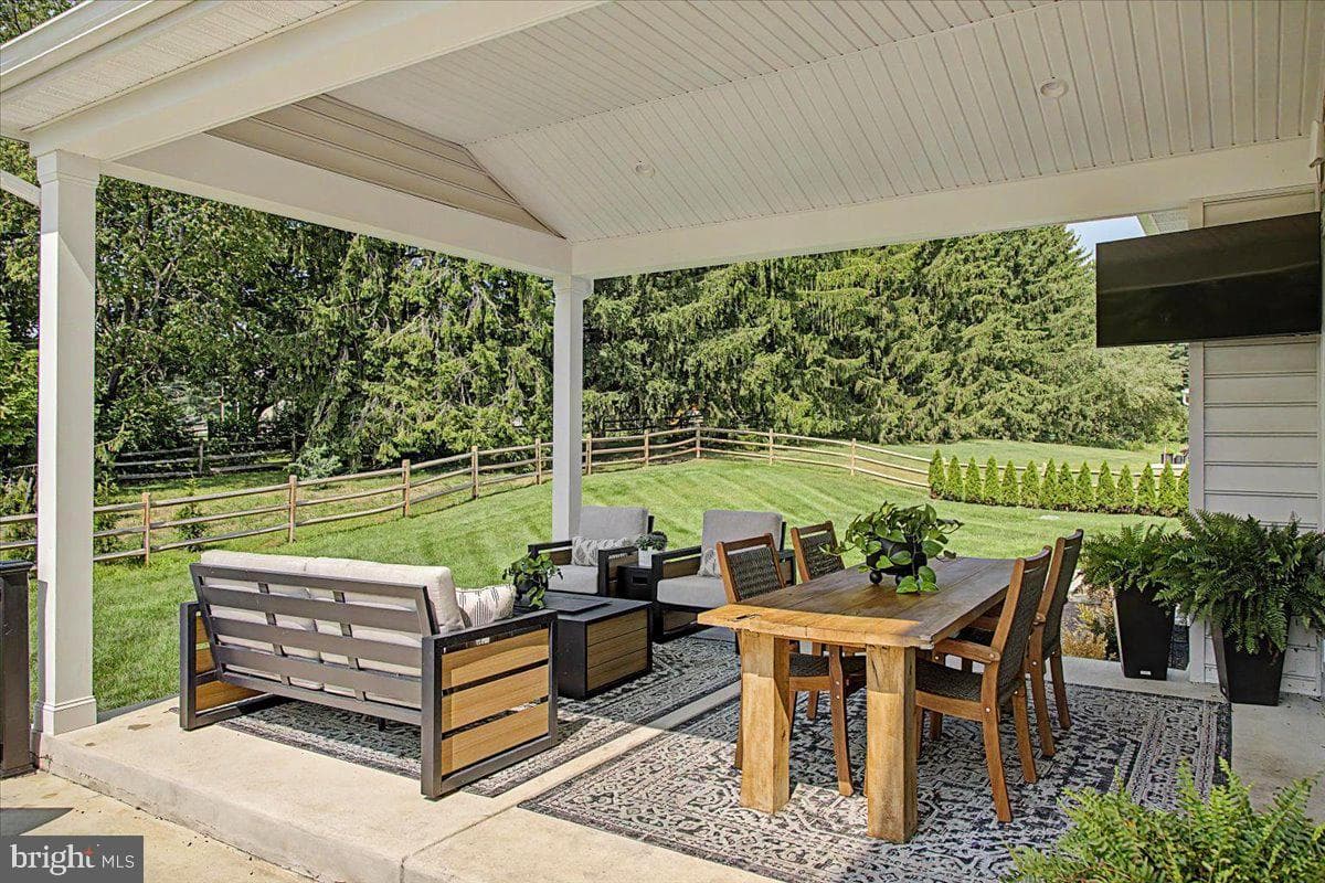 9 Foxtail Lane photo 60