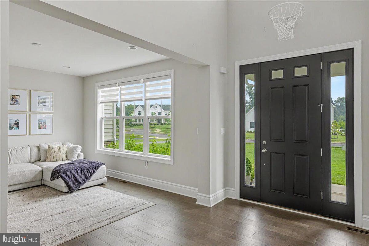 9 Foxtail Lane photo 7