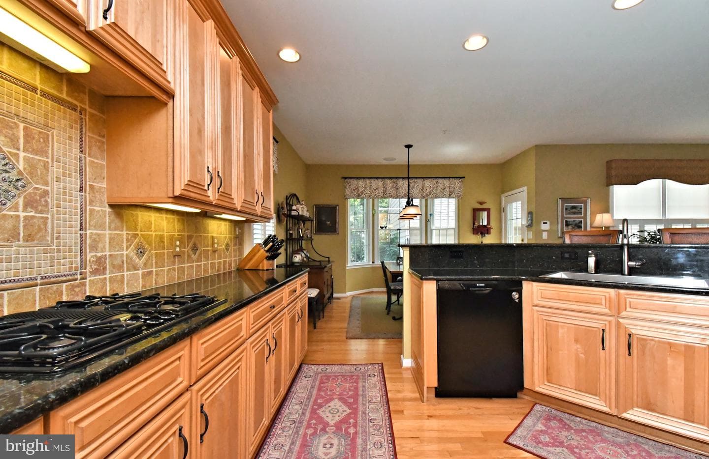 142 Cambridge Place photo 30